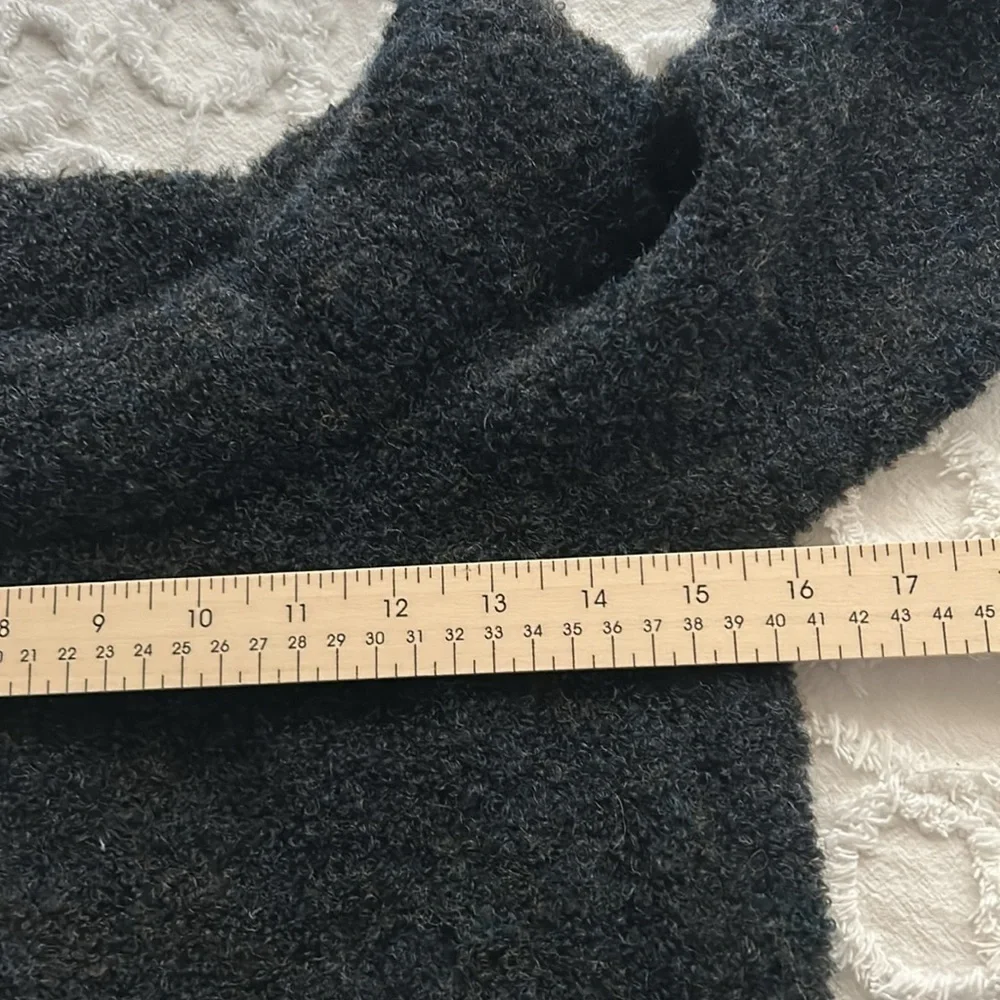 Something Navy Ombré poplin off shoulder sweater, women’s size XXS. Dark blue.